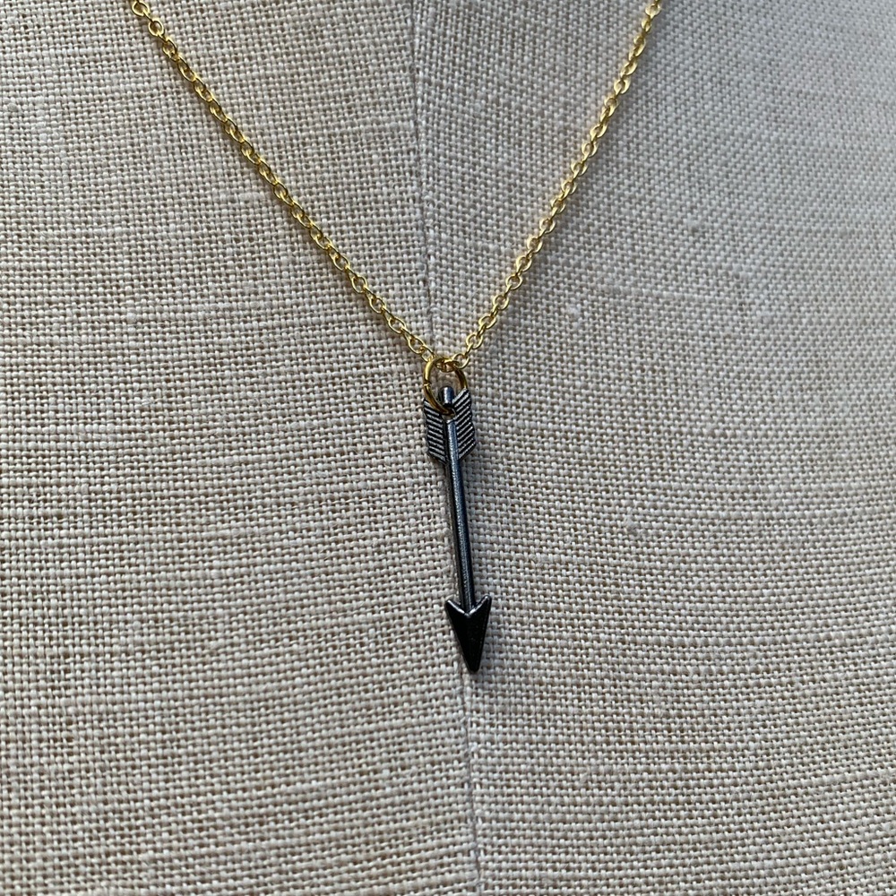 NWT Sterling Silver Plated Chain & Alloy Arrow Charm Necklace - Picture 15 of 16
